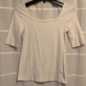 3 1/4 length sleeve low neck shirt